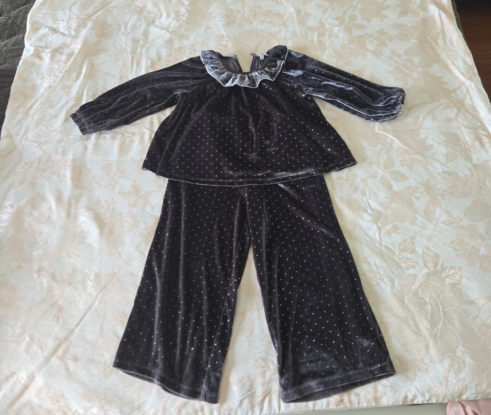 Girls Velvet Two-Piece Matching Set in Charcoal with Ruffle Collar